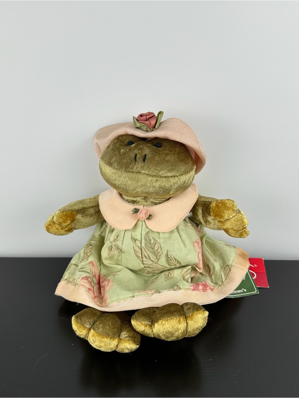 Russ Berrie Florissa Frog in Flower Dress 9” Green Toad Pink Hat Plush NWT